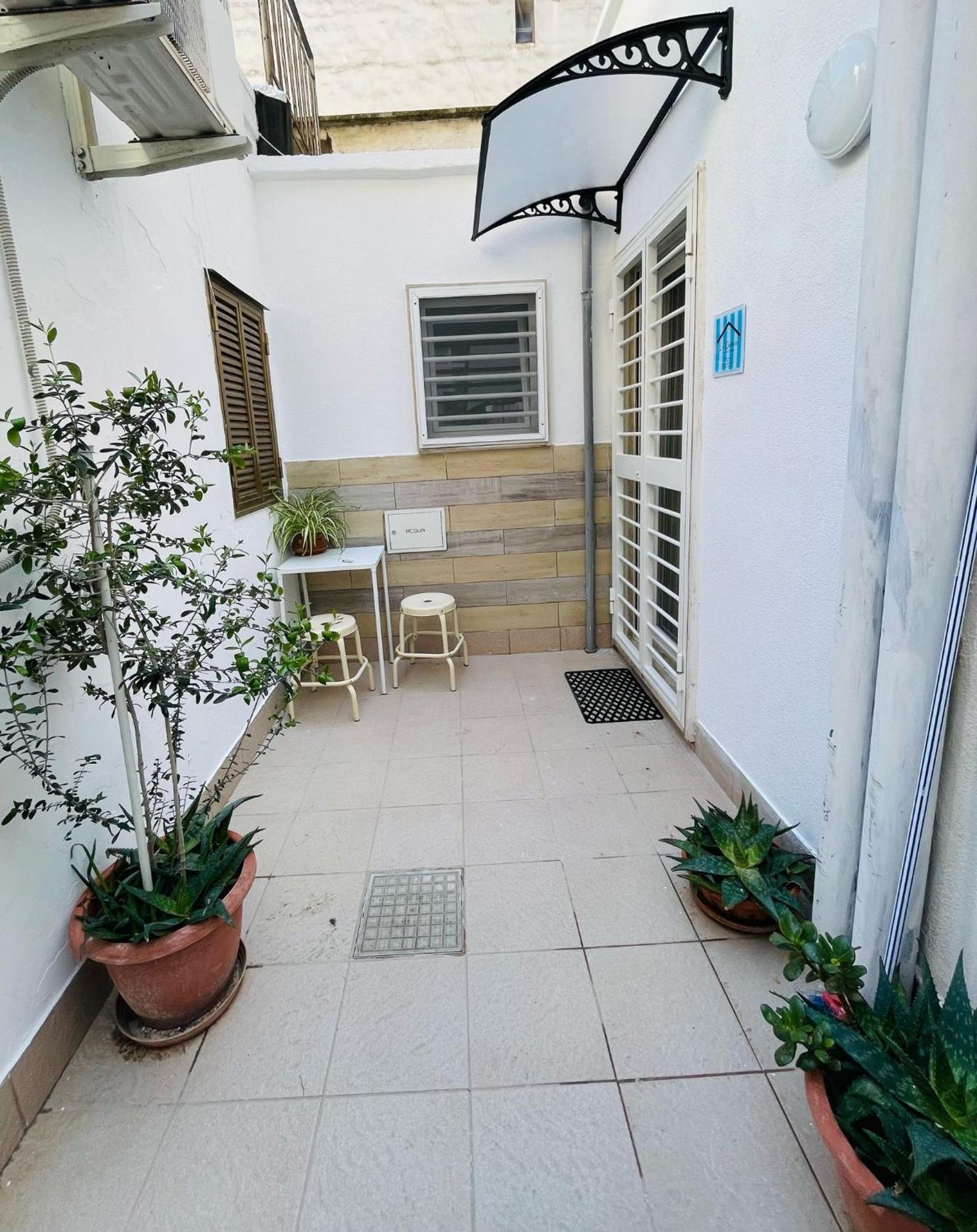 La Cattaro Villa Bari Exterior photo
